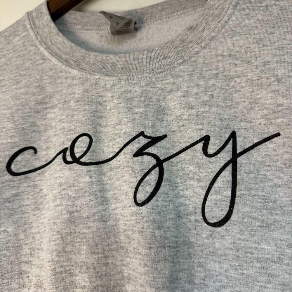 Medium Grey Gray Crewneck Cozy Pullover Sweatshirt Loungewear Comfy Chill Vibes - Picture 5 of 10